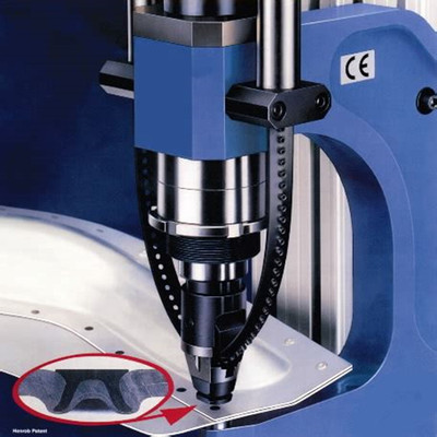 交通标志牌铆钉机，贝瑞克标牌铆接机厂家