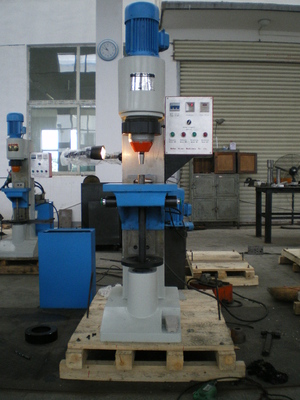 径向铆接机，汽车隔音板径向铆接机