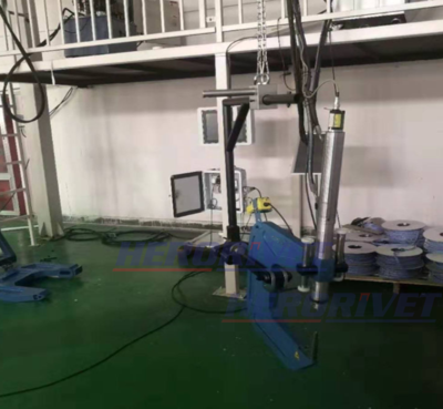 悬挂式自冲铆接机，SPR自动铆接机，锁铆连接设备